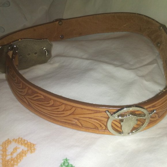 Justin Childs Heart belt buckle with belt - Picture 3 of 6